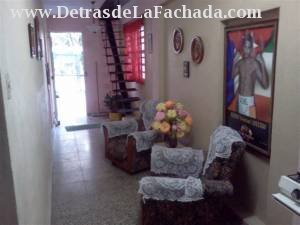 Room and end ladder for climbing