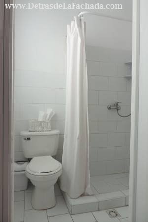 Ayestarán No. 309 e/ 20 de mayo y Aranguren