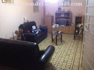 Velzquez 560 entre Melones y Rosa Enrriquez