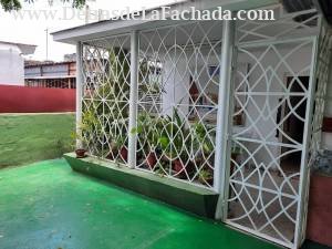 Pallares 77 entre Nazareno y Corona