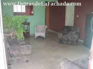 Carretera Central e/ Mangos y B