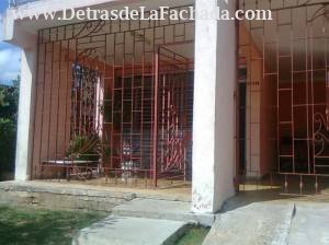 Ave. 233 No. 21038, e/ 235 y 216, Fontanar