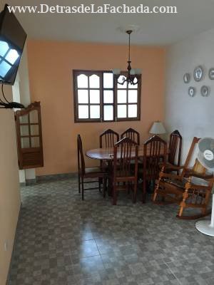 Calle pasaje B #7835 entre K y Lindero