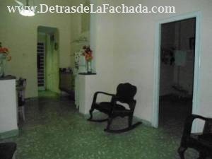 calle Leonor entre clz de buenos aires y carvajal, cerro, la habana cuba