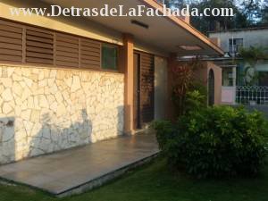 Calle 214 No. 13108 e/ 131 y 133