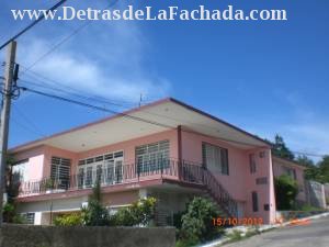 calle 45, esquina 228.