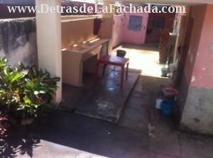 Parte del patio y cuarto de desahogo al fondo