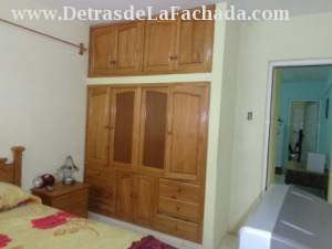 Cuarto se vende con closet de roble blanco