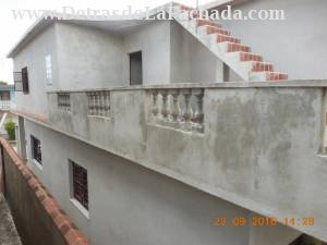 Vista lateral izquierda de la casa