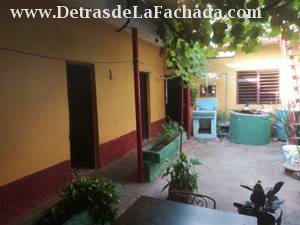 Patio, vista cuartos y cocina