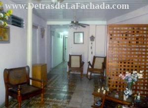 Sala, saleta,cuartos y baño pasillo planta baja