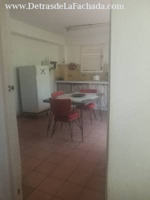 Santa Rosa No 262 e/ Mejorana y Padre Pico