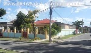 Avenida Manduley #152 entre 5 y 7