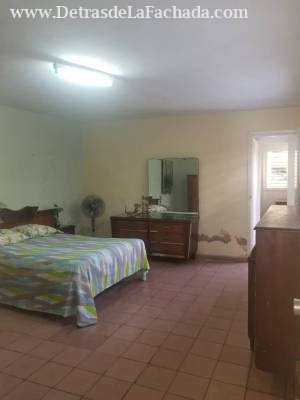 Santa Rosa No 262 e/ Mejorana y Padre Pico