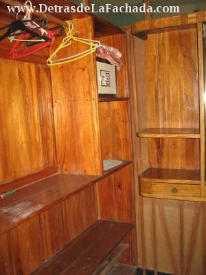 Escario No. 56 BAJOS entre Hernan Cortez y Pizarro