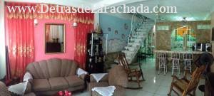 Sala de estar y cocina/bar