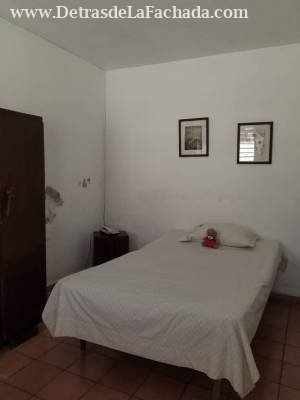 Santa Rosa No 262 e/ Mejorana y Padre Pico