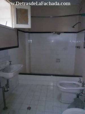 Calle Calixto García 217 entre Callamo y Cisnero