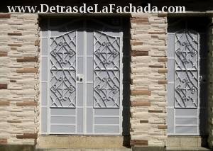 Maestra Nicolasa 186 entre Aleman y Carretera Central