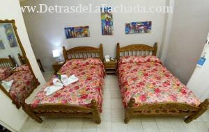 Colòn 225 entre E.P.Morales y Serafìn Garcìa.