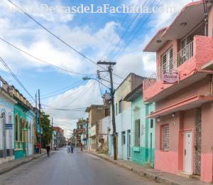 Colòn 225 entre E.P.Morales y Serafìn Garcìa.