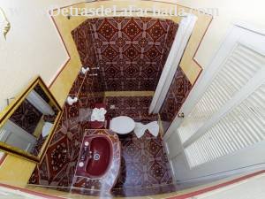 Colòn 225 entre E.P.Morales y Serafìn Garcìa.