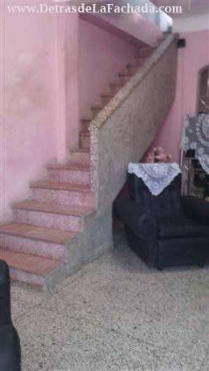 Calle San Cristobal #222 entre Ciclon y Toscano