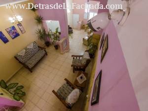 Colòn 225 entre E.P.Morales y Serafìn Garcìa.