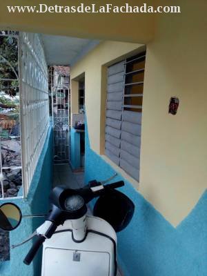 Semi portal connects the portal front and side