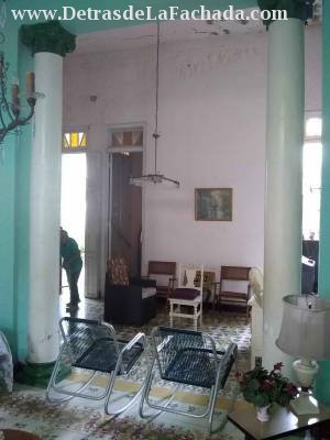 Maceo No. 369 e/Nazareno y Síndico