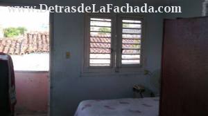 Calle San Cristobal #222 entre Ciclon y Toscano