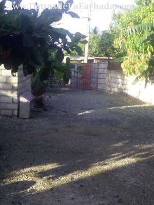 Calle 4ta No. 21 e/ B y Río. Reparto Caridad de Méndez