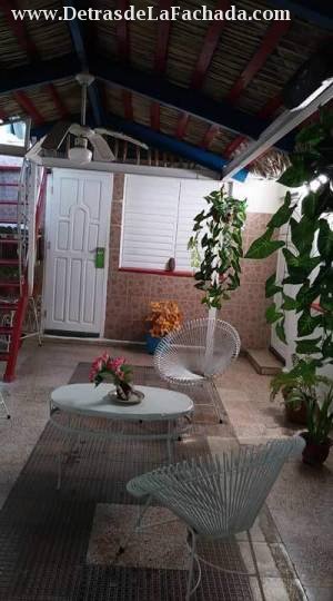 Calle Cornelio Porro #172 reparto Garrido