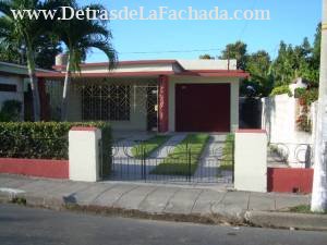 1-Entrada con Jardin
