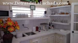 Calle Cornelio Porro #172 reparto Garrido