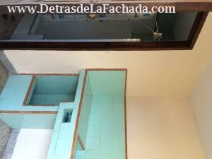 10- Terraza con labadero y baño