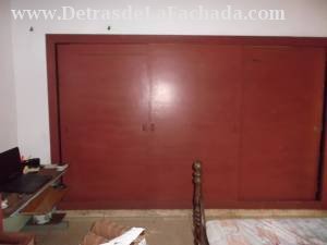 Closet cuarto del medio interior