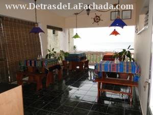 Bar-restaurant with view on the sea front