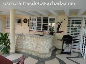 AVE 3RA # 9401 BAJOS