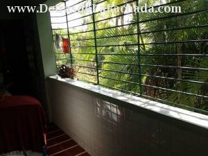 calle 3ra entre 26 y 28 num 2603 2do piso.