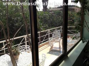 calle 3ra entre 26 y 28 num 2603 2do piso.