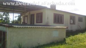 Carretera de la vía Blanca km. 10 ubicada en el corredor Turístico Habana-Varadero, A I KM DE LA COSTA NORTE  DE LA CIUDAD DE MATANZAS(EL MAR), CON FACIL ACCESO HACIA EL VALLE DE YUMURY CON  VISTA PANORAMICA Y FRENTE A LA VIA BLANCA.