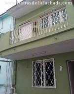 Casa independiente de dos plantas 60 metros cuadra